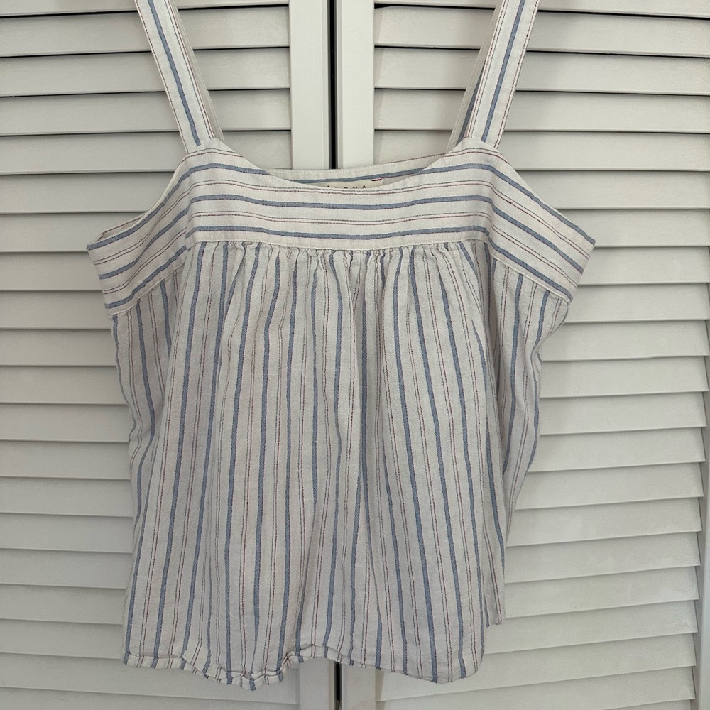 Xirena Tank size Medium